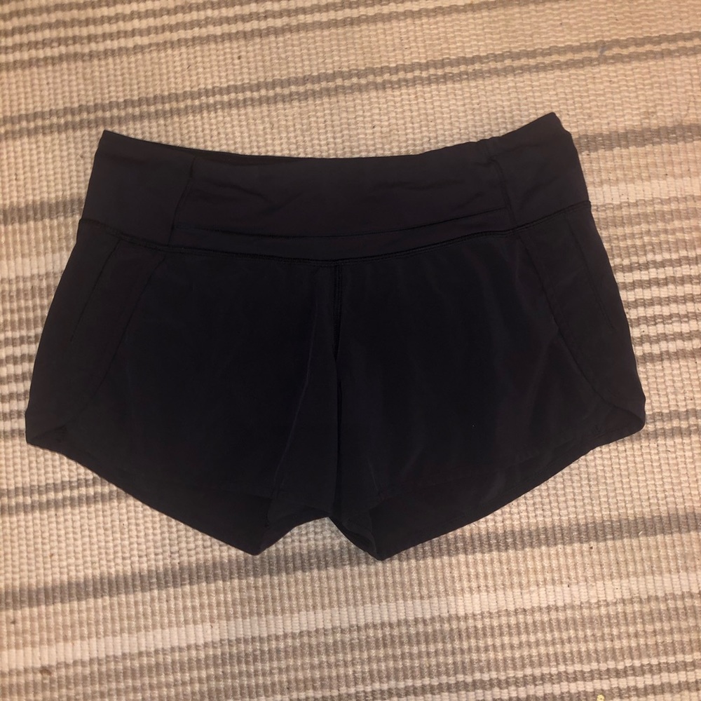 Black 4” lulu lemon shorts